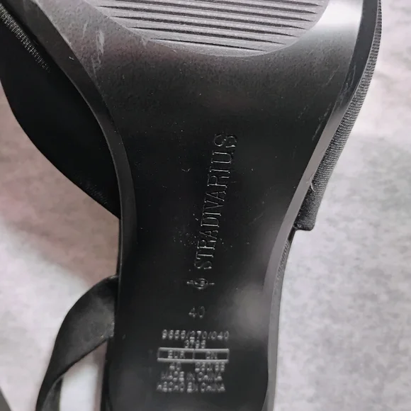 Stradivarius Black Buckle Slingback Heels NWT Size 40 - Picture 6 of 17